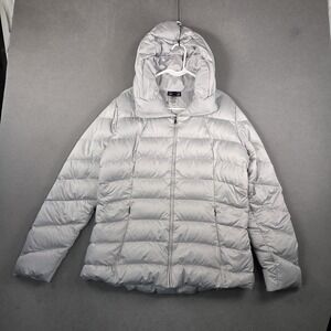 Patagonia Women's Puffer Jacket - Light Gray